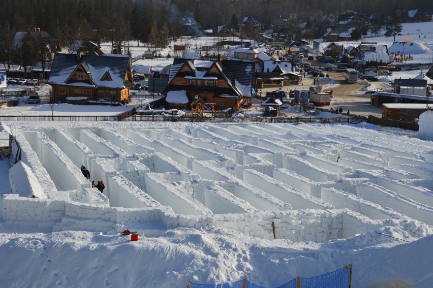 Zakopane. Gigantyczny lodowy labirynt zakończony [ZDJĘCIA]