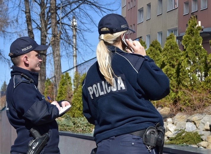 Region tarnowski. Policjanci nakładają mandaty za spotkania towarzyskie