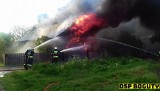 Pożar drewnianego domu w Tymiankach-Buciach, gm. Boguty-Pianki w pow. ostrowskim. 31.05.2020. Zdjęcia