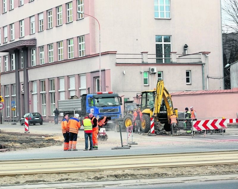 Budowa ścieżki rowerowej wzdłuż al. Piłsudskiego zablokuje...