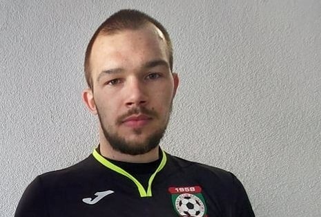 Hummel 4 Liga. Szymon Pietras, bramkarz GKS Rudki, został wybrany "Piłkarzem XVII Kolejki"