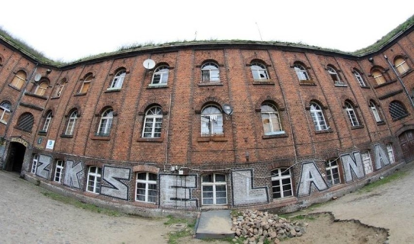 Toruń. Kiedy wreszcie wyrok za handel narkotykami w "Belwederze"? "Sopel" i spółka sądzeni są trzeci rok!