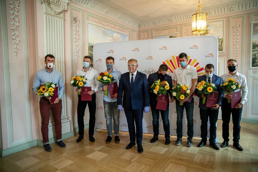 Prezydent miasta Białegostoku pogratulował medalistom z...