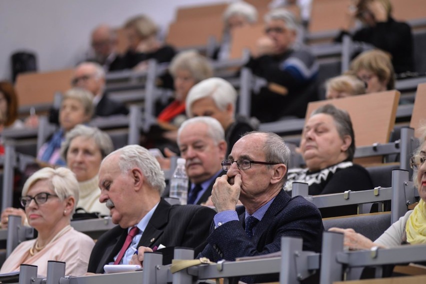 "Aktywny senior" w Gdańsku. Starzejmy się w głowie: można być staruszkiem mając i dwadzieścia lat...