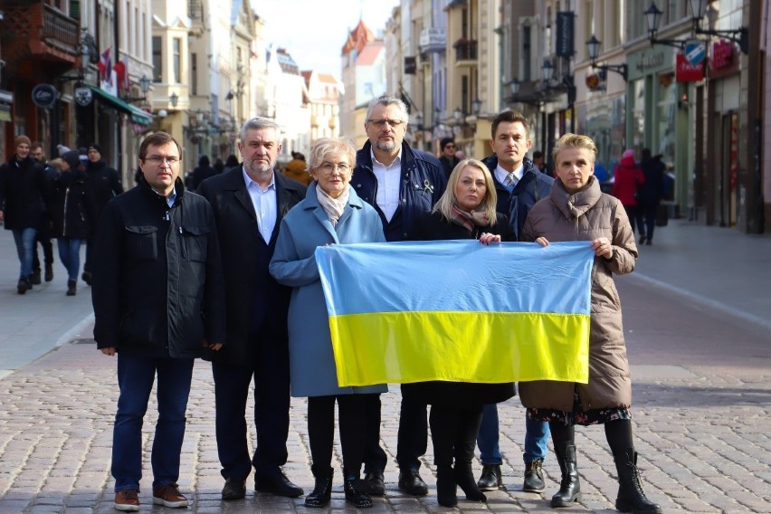 Posłowie (od lewej): Zbigniew Girzyński, Jan Krzysztof...