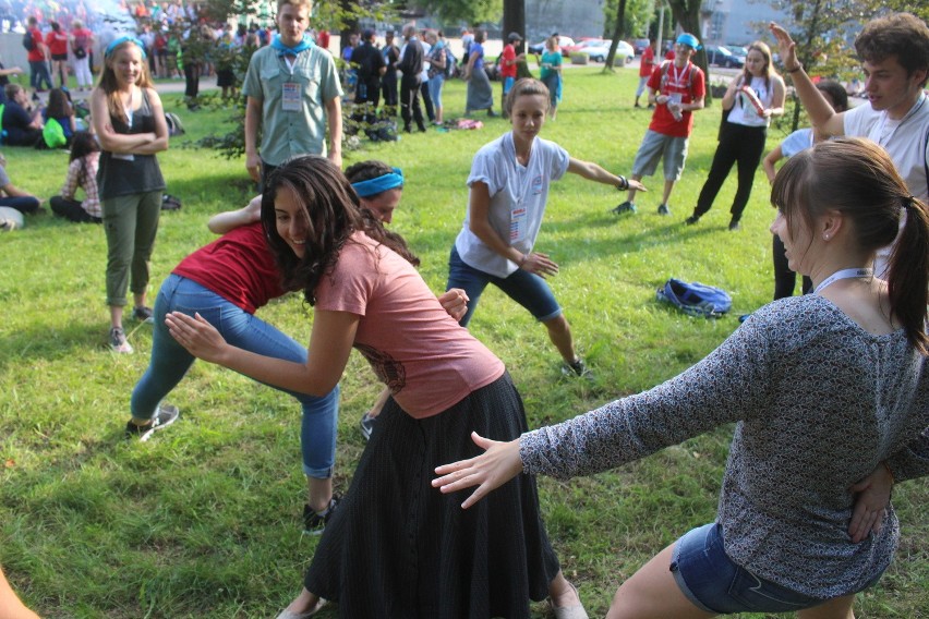 Światowe Dni Młodzieży: pielgrzymi na Festiwalu Narodów w Sosnowcu [ZDJĘCIA i WIDEO]