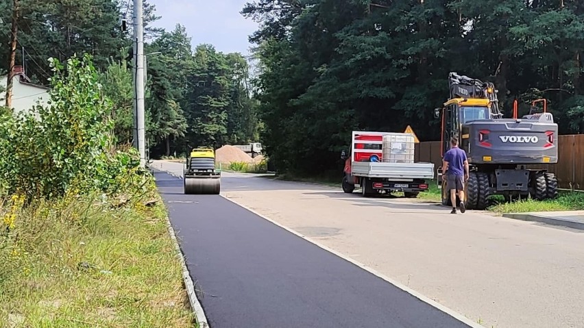 Trwa przebudowa drogi relacji Sucha – Stawiszyn w powiecie białobrzeskim. Zobacz zdjęcia