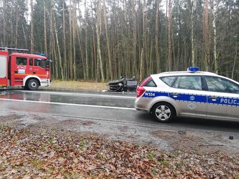 Dębica: Wypadek na drodze krajowej nr 6. Zderzyły się dwa samochody [ZDJĘCIA]