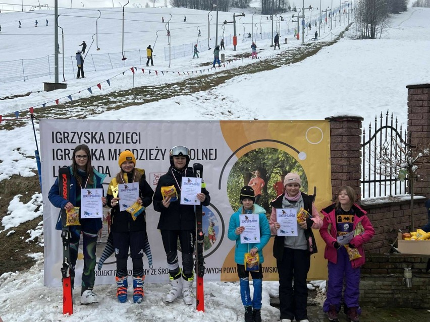 Rywalizują w narciarstwie alpejskim. W igrzyskach wystartowały dzieci i młodzież z sześciu gmin powiatu krakowskiego