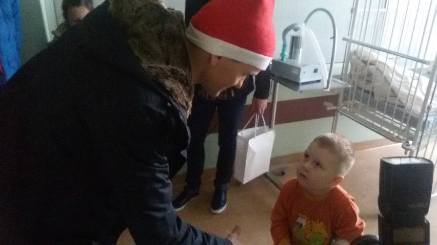 Żużlowcy ROW-u Rybnik odwiedzili chore dzieci w szpitalu [ZDJĘCIA]