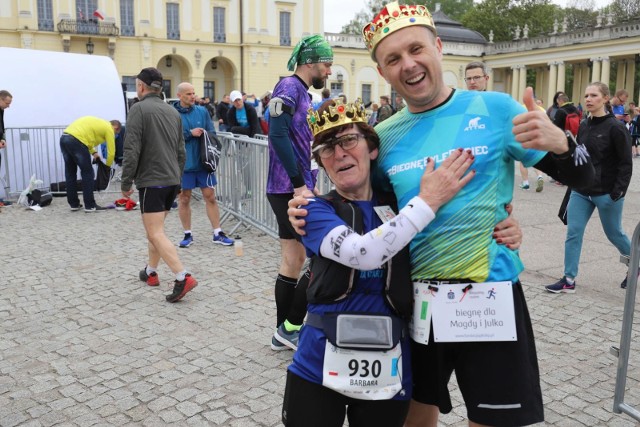 Setki biegaczy przyłączyło się do akcji charytatywnej organizowanej przez Fundację PKO Banku Polskiego na rzecz małego Julka i Madzi