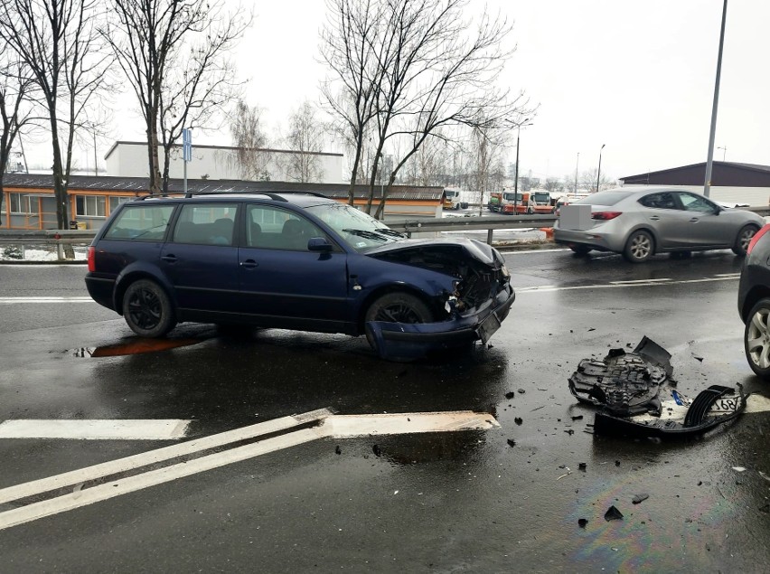 Wypadek na autostradzie A4 przy węźle Kostomłoty (22...