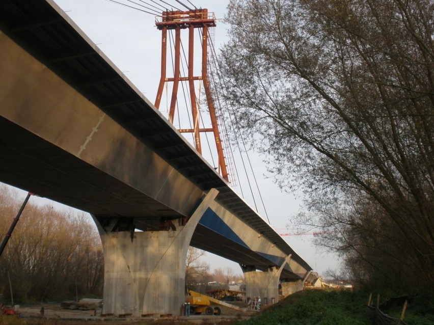 Nowy most będzie miał ponad kilometr długości.