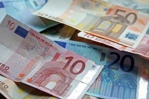 10 milionów euro - to kwota którą Polska musi zwrócić do Unii Europejskiej. (fot. sxc)