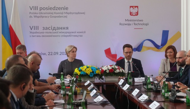 O problemach związanych z powojenną odbudową Ukrainy rozmawiano podczas Polsko-Ukraińskiej Komisji Międzyrządowej ds. Współpracy Gospodarczej w Rzeszowie.