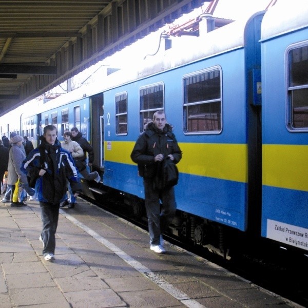 Jeden z ostatnich pociągów przyjeżdżających z Białegostoku o godzinie 11. Według nowego rozkładu jazdy, między godziną 8.18 a 13.30 z Białegostoku do Małkini nie będzie wyjeżdżał  żaden pociąg.