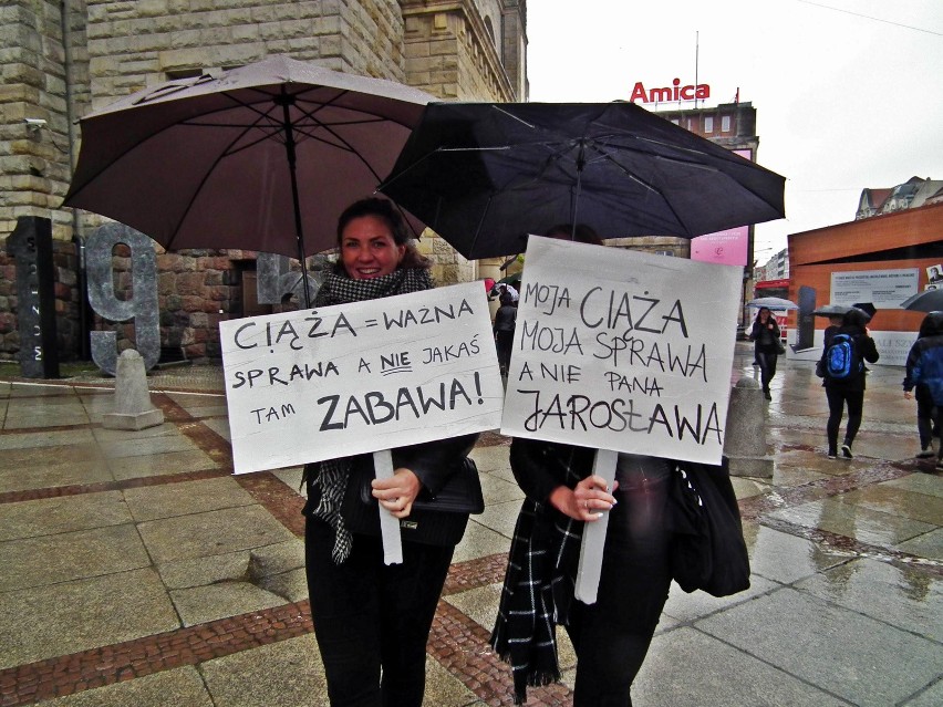 Czarny Wtorek w Poznaniu - kobiety spotkają się na placu Wolności