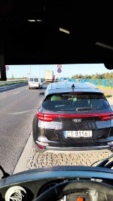 Akcja kontroli kierowców w Toruniu. Czytelnik: - Policjanci stwarzają zagrożenie
