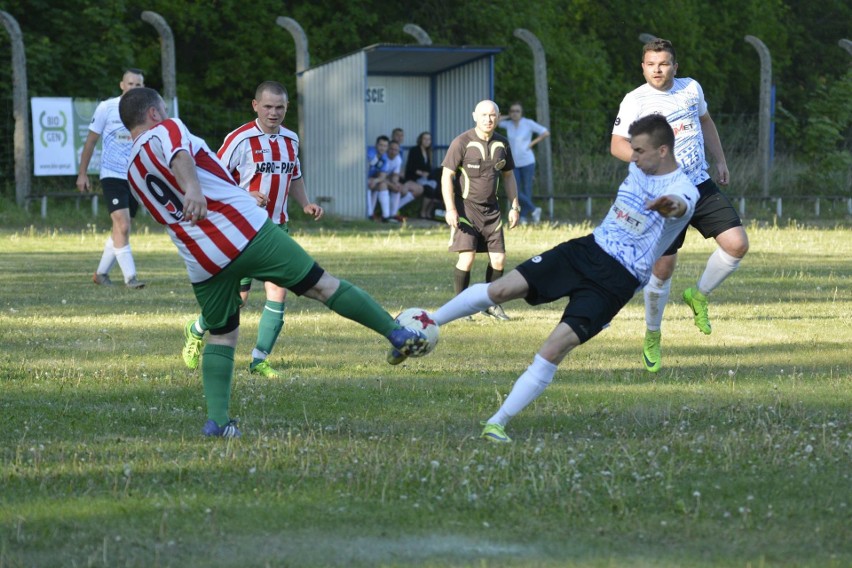 Rolnik Paruszowice - LZS Lasowice Wielkie 2:0