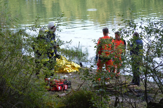 Ciało odkryli ratownicy z Wodnego Ochotniczego Pogotowia Ratunkowego na jednej z wiślanych wysepek w okolicy Siarzewa w gm. Raciążek.