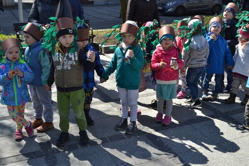 Częstochowa: Dzień Ziemi. Ulicami miasta przeszła wyjątkowa parada [ZDJĘCIA]