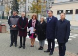 Nowy Sącz. Radni i posłowie apelują o solidarność z przedstawicielami służb mundurowych na polsko-białoruskiej granicy
