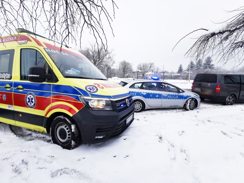 Wypadek w Przemyślu. Na ul. Lwowskiej peugeot uderzył w tył volkswagena. Do szpitala zabrano 12-letnie dziecko [ZDJĘCIA]