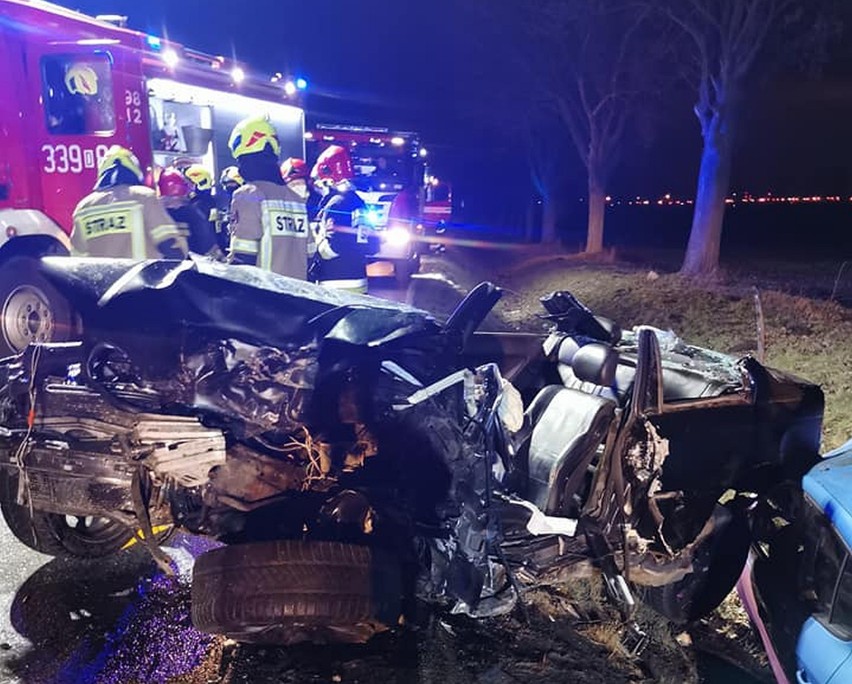 Koszmarny wypadek BMW na drodze Wrocław - Strzelin