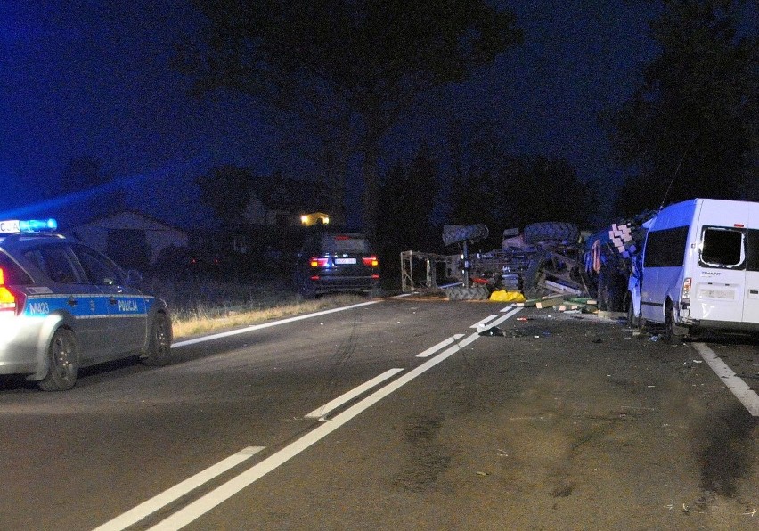 Dzisiaj o godzinie 4.00 dyżurny Komendy Powiatowej Policji w...