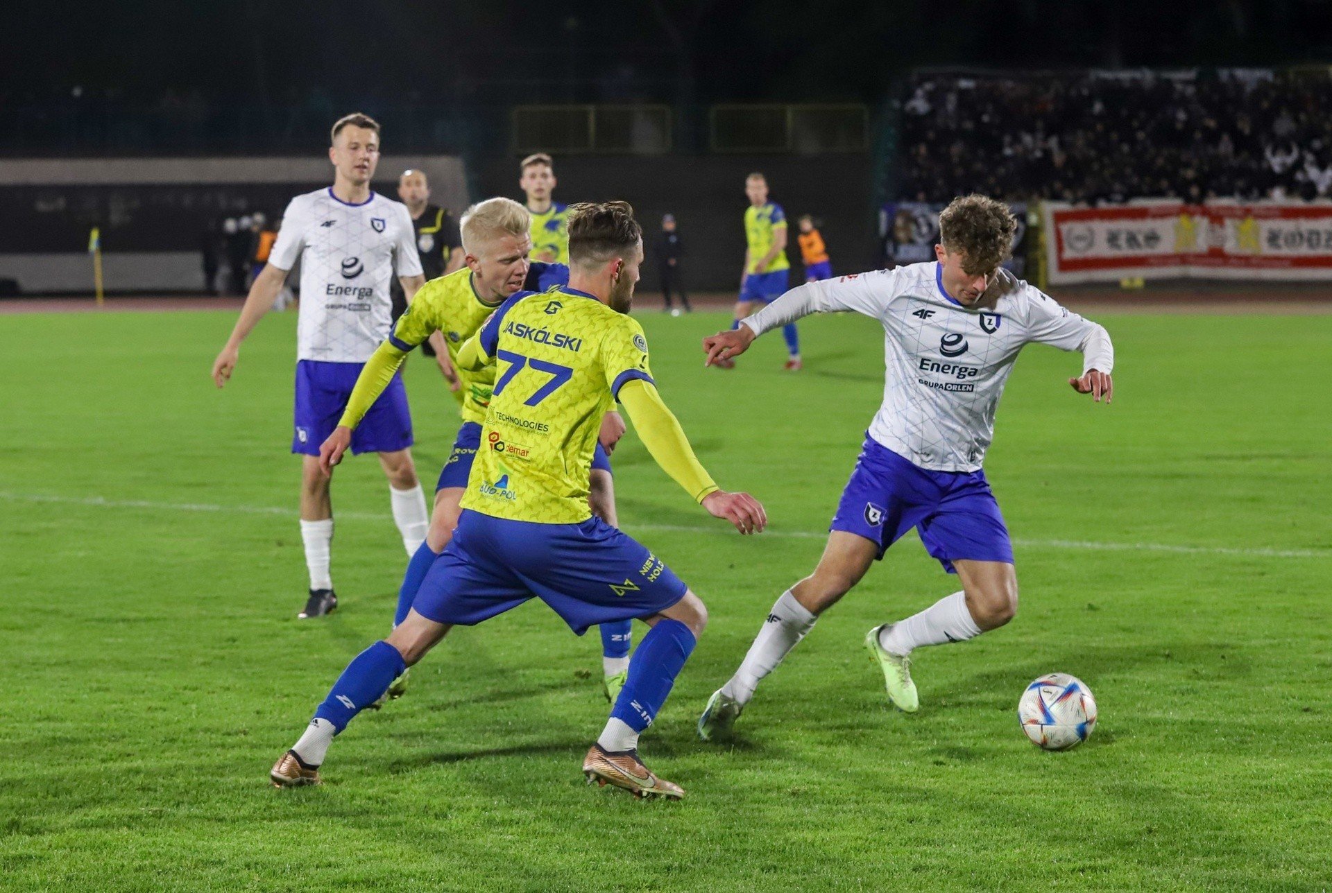 Kuyavian-Pomeranian football derby: Zawisza Bydgoszcz – Elana Torun.  Live recording