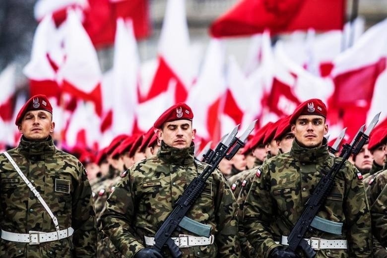Tak wyglądają zarobki żołnierzy w Polsce w 2023 roku....