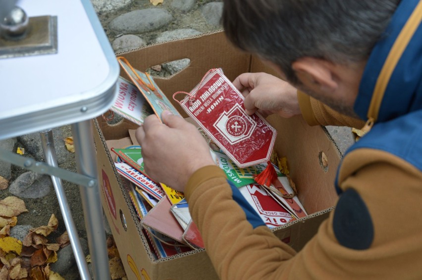 Kiermasz staroci w Miasteczku Galicyjskim. Wiele skarbów na zdjęciach 