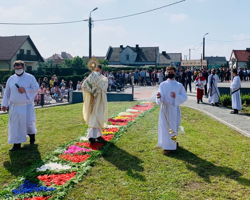 Ulicami Większyc przeszła procesja Bożego Ciała