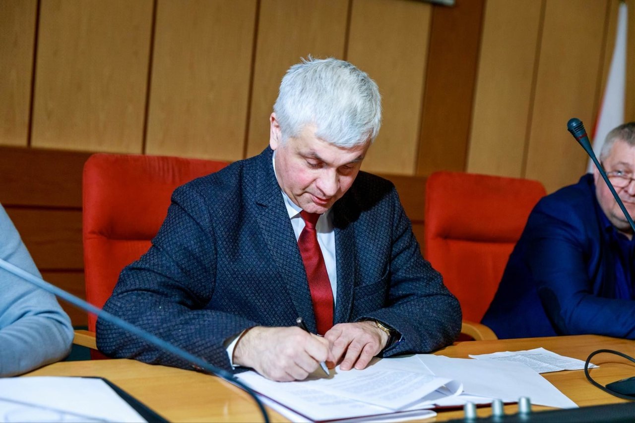 We wtorek wojewoda Bohdan Paszkowski spotkał się z...
