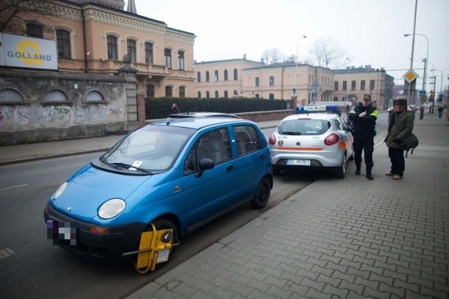 Przed zdjęciem blokady trzeba zapłacić mandat...