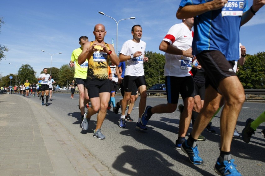 Uczestnicy Maratonu Warszawskiego 2018. Więcej zdjęć...