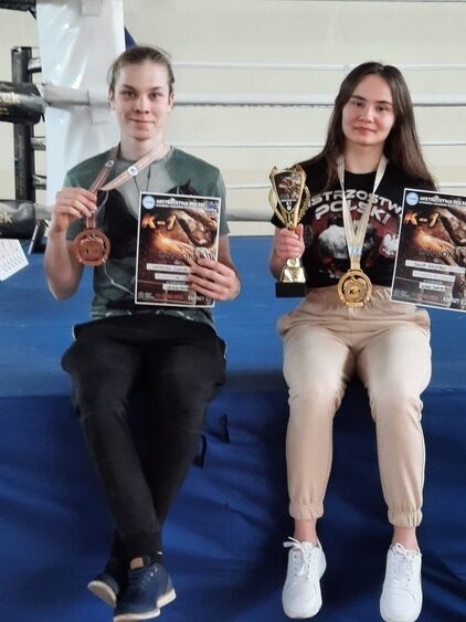 Julia Wojtan i Mateusz Gunia z medalami