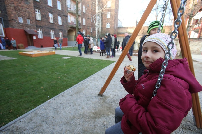 Plac na Glanc w Katowicach przy Modelarskiej 3