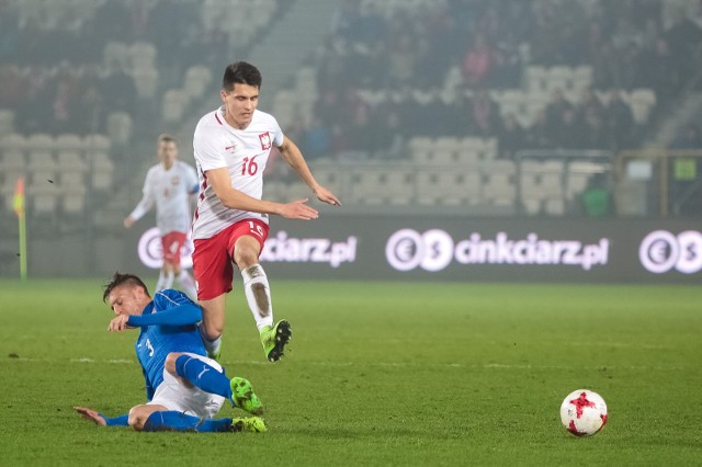 Bartosz Kapustka podczas meczu kadry U-21 z Włochami w Krakowie