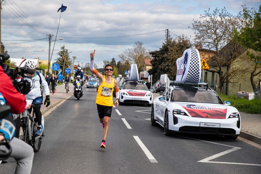 Katarzyna Szkoda z głównym trofeum za globalne zwycięstwo w...