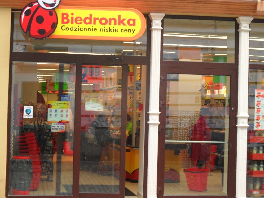 W całej Polsce sieć sklepów Biedronka będzie nieczynna. W...