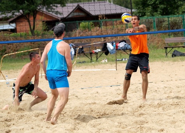 Już sobotni Memoriał im. Bartosza Rybki  w Decznie pokazał, że głodnych gry w plażówkę jest wielu siatkarzy z Kujawsko-Pomorskiego