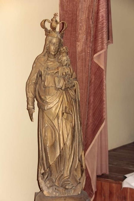 Figura Madonny stała w salce katechetycznej, okazała się bezcennym zabytkiem