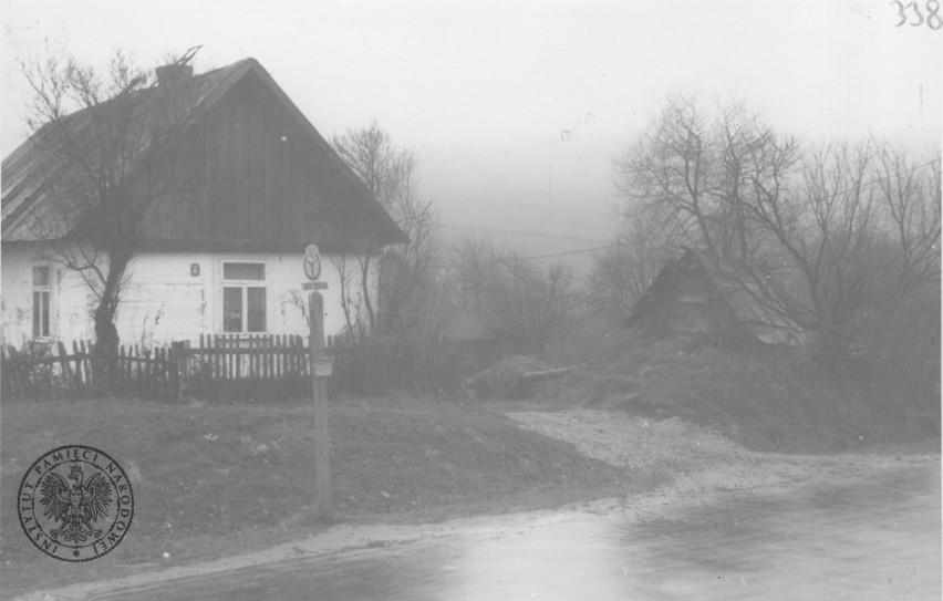 Dom sołtysa, przed którym spędzono ludność wioski....