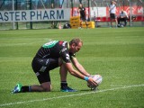 Kamil Brzozowski z Master Pharm Rugby Łódź dostał w nagrodę wyjątkową piłkę