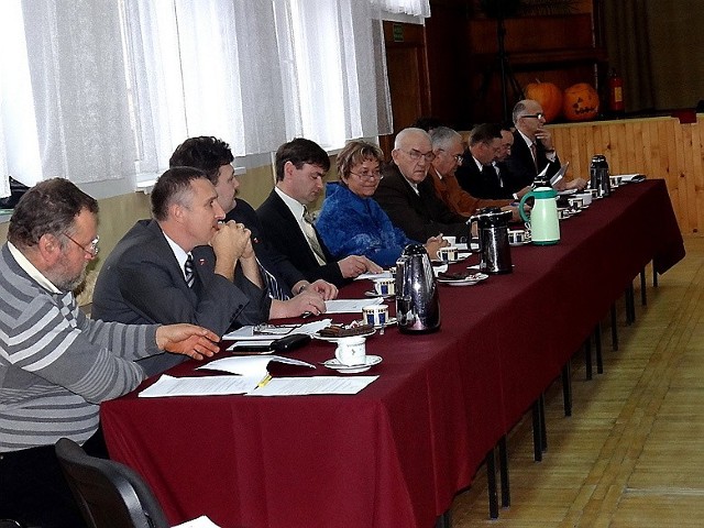 Możliwe, że po nowym roku sesje Rady Miejskiej w Jabłonowie odbywać się będą popołudniami.