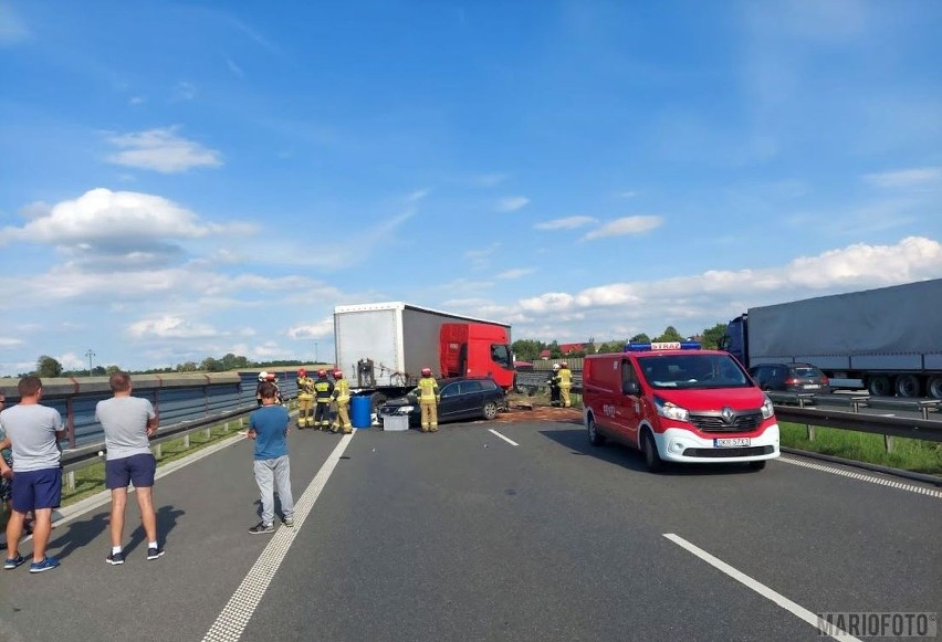 Dwa wypadki na autostradzie A4. Volkswagen zderzył się z...