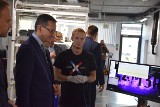 Premier Mateusz Morawiecki w Częstochowie. Odwiedził centralną siedzibę firmy X-Kom i Złotą Górę ZDJĘCIA