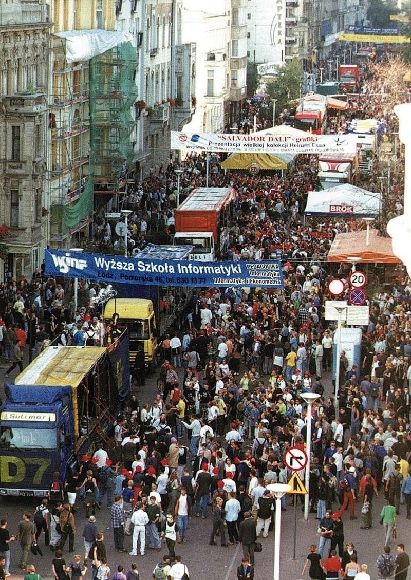 Parada Wolności Łódź: Ciężarówki, maski i tańczący tłum. Pamiętacie?