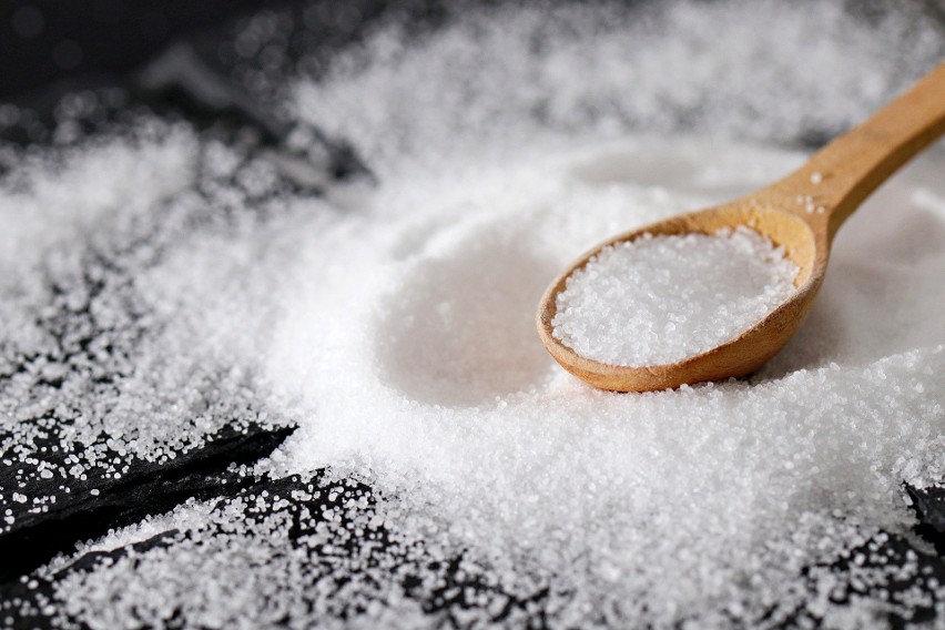 Sól kuchenna to sprawdzony i skuteczny środek do wybielania...